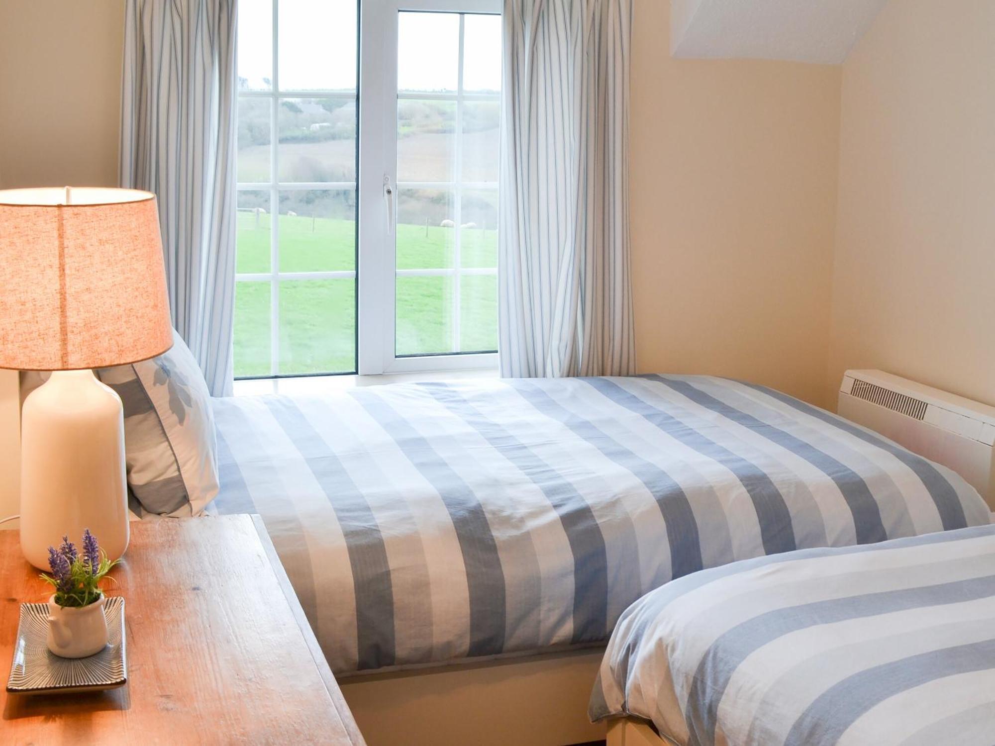 St Cadoc Cottage Saint Merryn Екстериор снимка